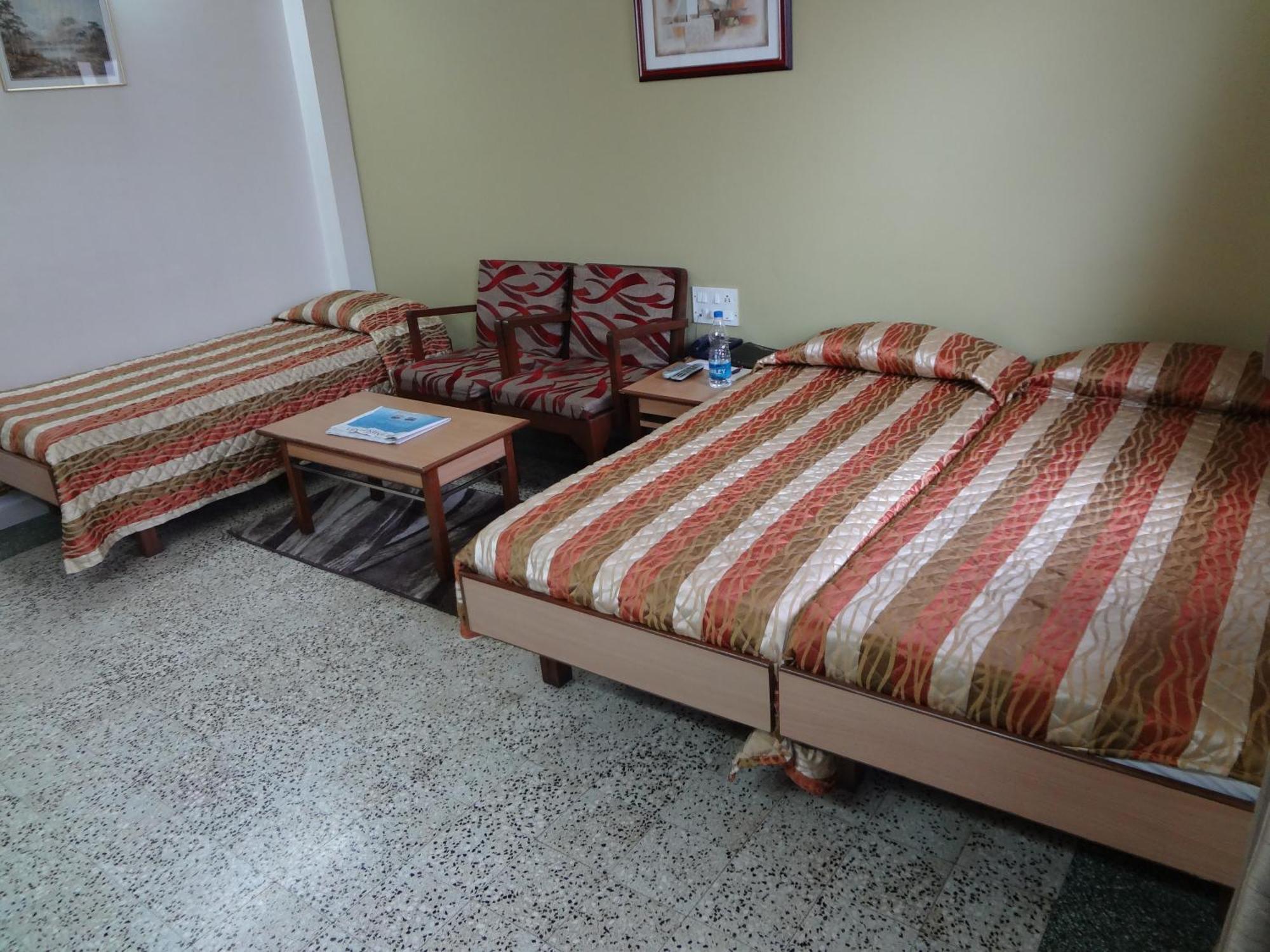 Chateau Windsor Hotel - Marine Drive — Photos 3